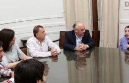 Carlos Pérez recibió la visita de la prestigiosa neurocirujana cubana Hilda Molina