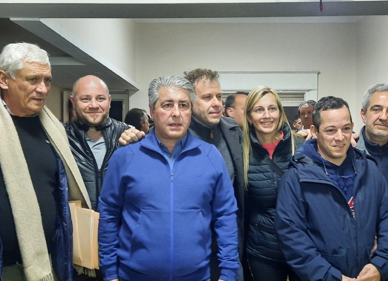 Celebración en el local oficialista.