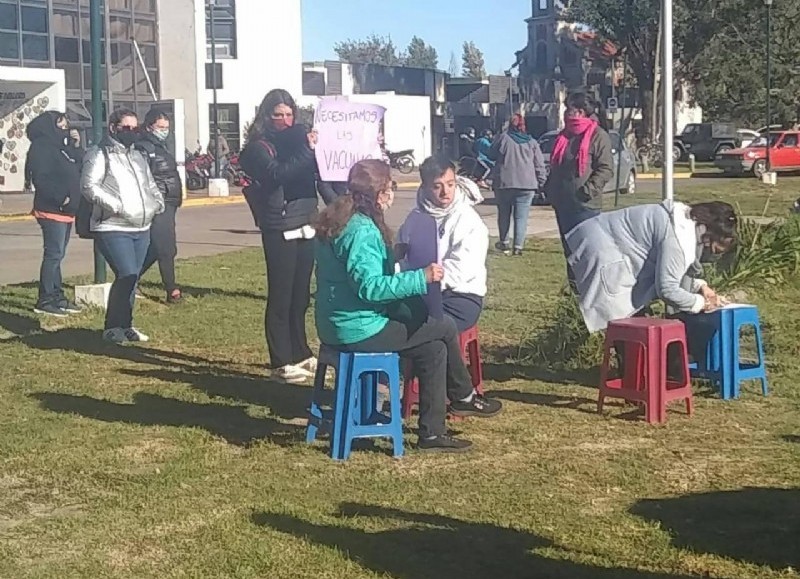 Protesta frente al Hospital.