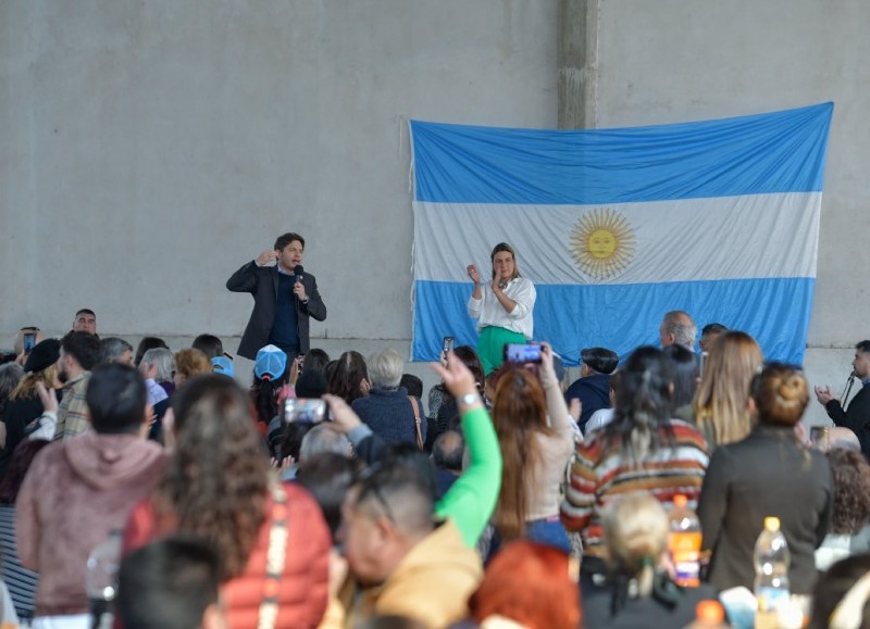 Axel Kicillof, aseguró que “ningún problema de nuestro pueblo se va a solucionar ajustando y quitando derechos”, durante un acto en el partido de San Nicolás.