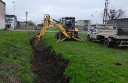 Continúan los trabajos de limpieza de desagües pluviales