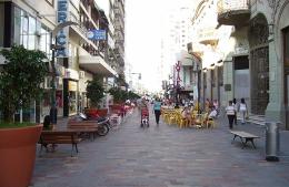 Comerciantes de la peatonal se juntaron para armar su evento previo a la Navidad