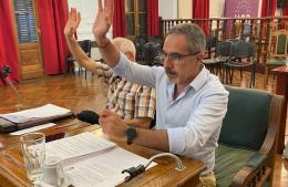 Duras críticas a libertarios tras acompañar la rendición de cuentas
