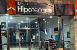 Cierre e incertidumbre: se va el Banco hipotecario