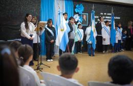 Emotiva Promesa de Lealtad a la Bandera en la Escuela Primaria N° 17